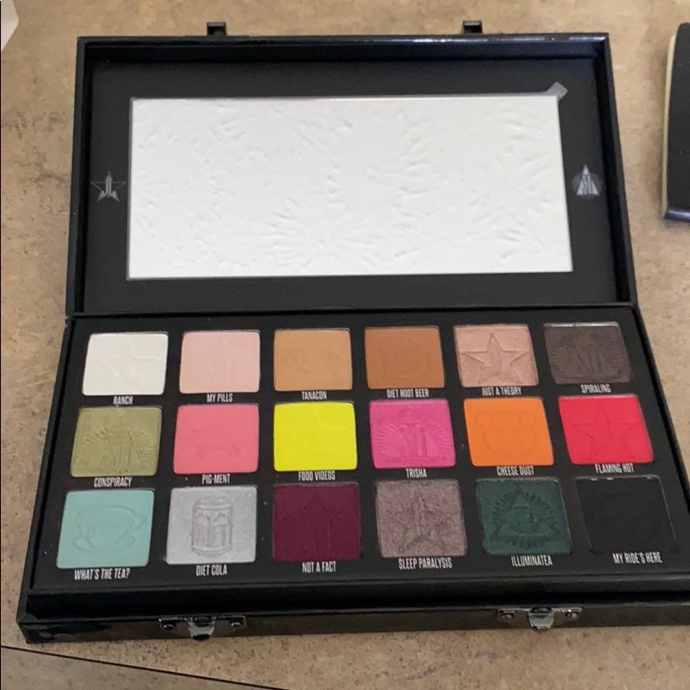 Jeffree Star x Shane Dawson Conspiracy Palette